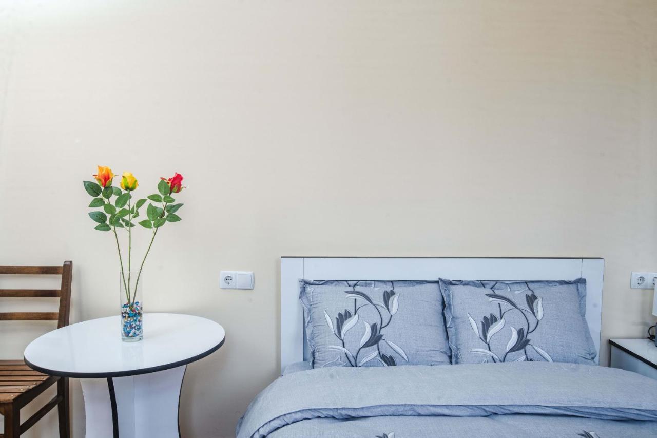 Telav Holl Hotel Телави Екстериор снимка