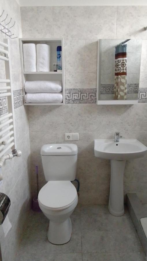 Telav Holl Hotel Телави Екстериор снимка
