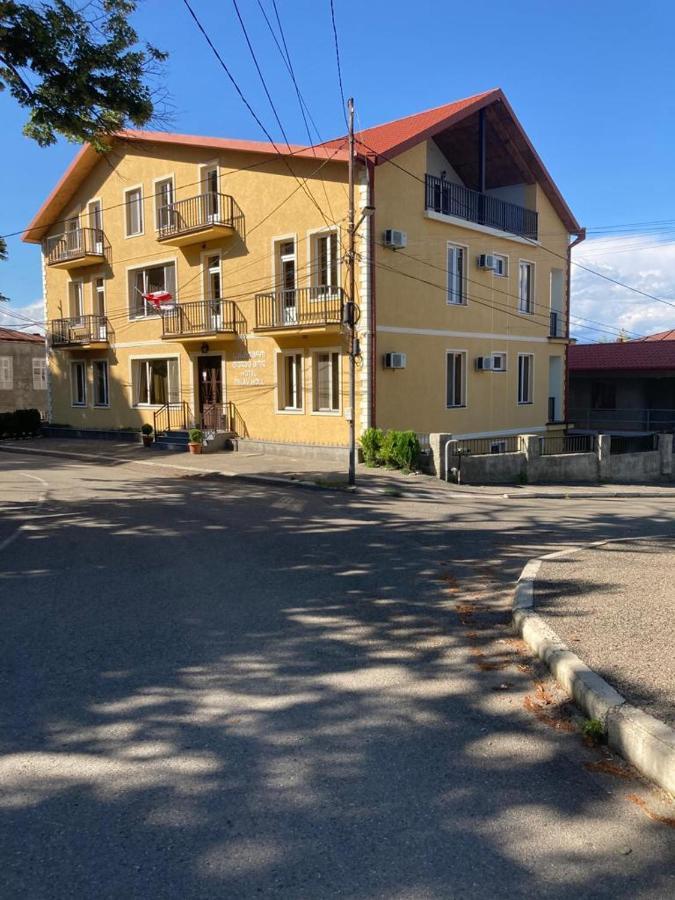 Telav Holl Hotel Телави Екстериор снимка